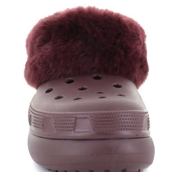 NWT Plush Lined Burgundy Clogs - Picture 2 of 9